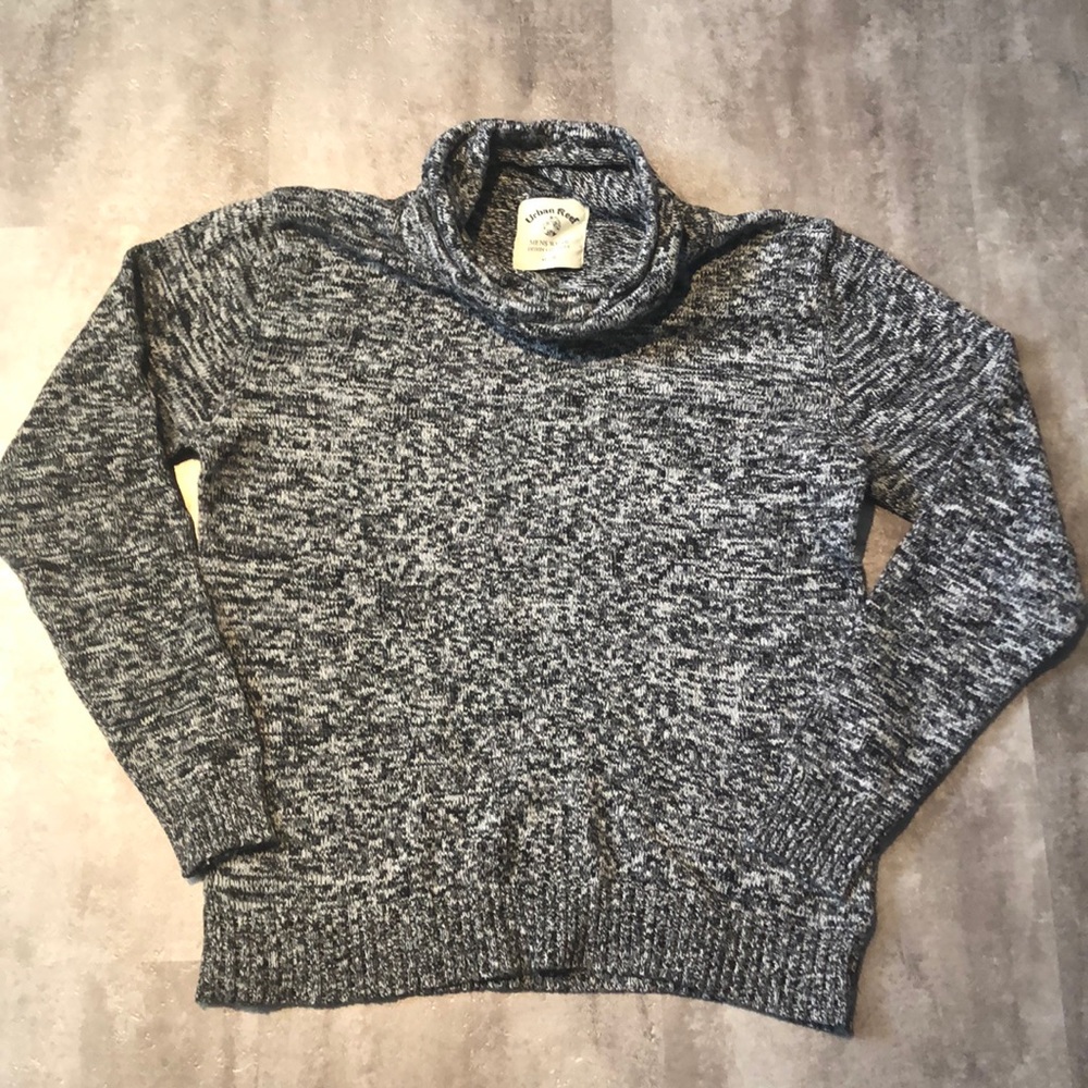 Comfy sweater with big neck